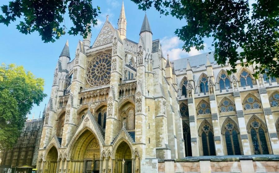 Westminster Abbey exterior; location illustration, not the sarcophagus